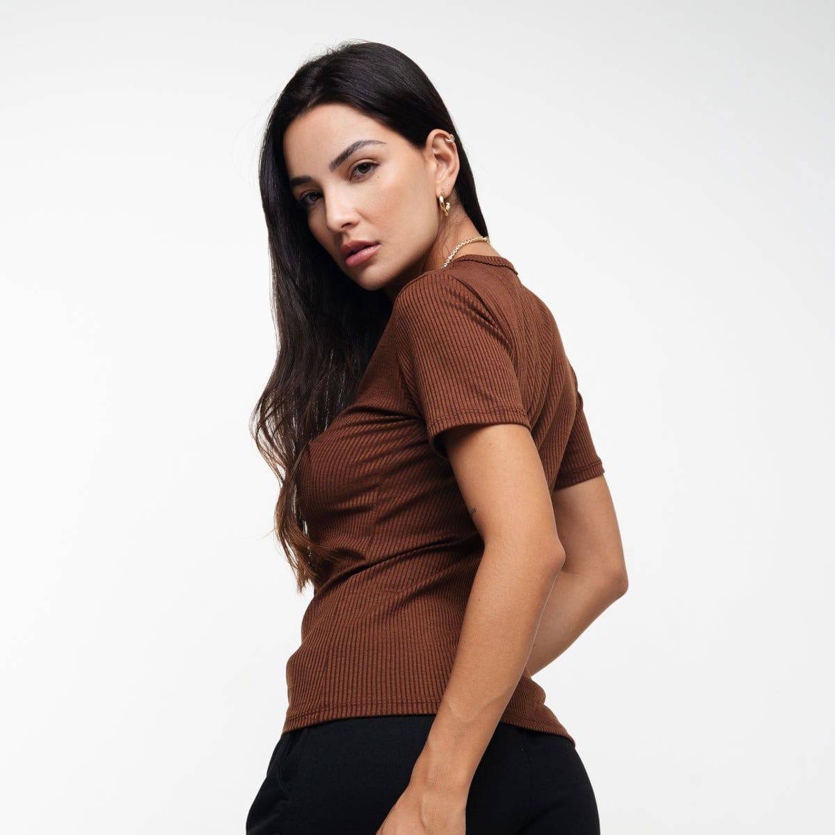 Blusa Manga Curta Canelada Marrom - Vicbela