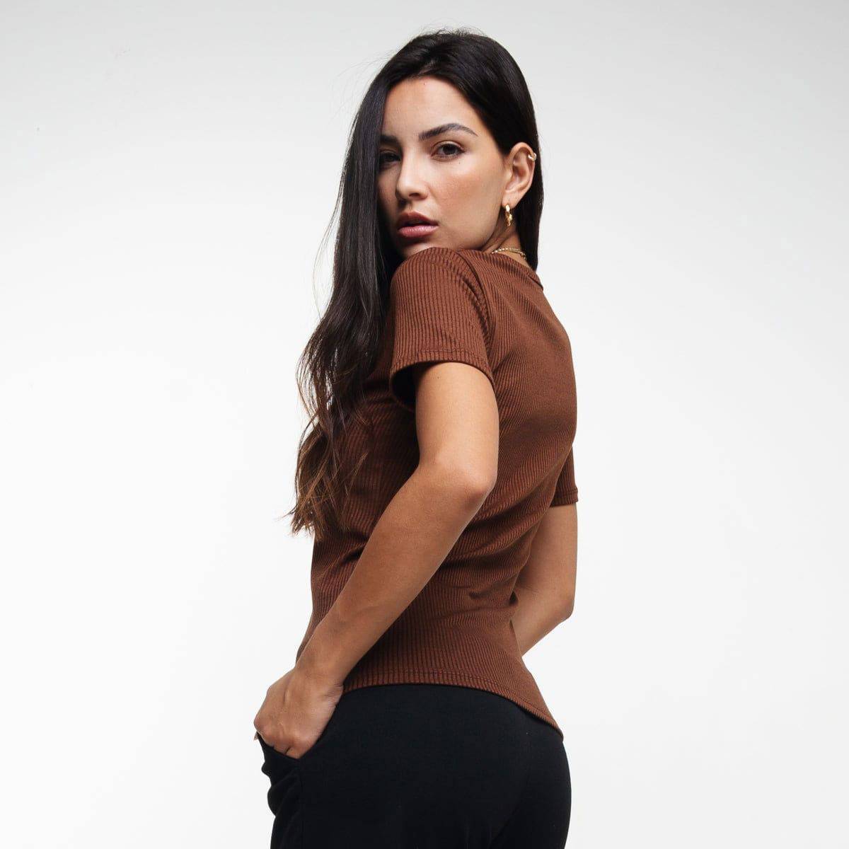 Blusa Manga Curta Canelada Marrom - Vicbela