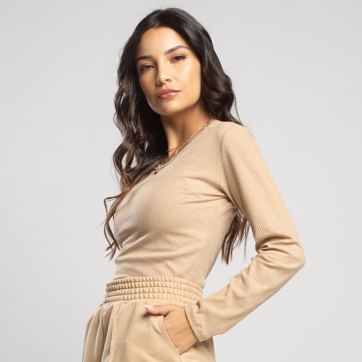 Blusa Manga Longa Canelada Bege - Vicbela