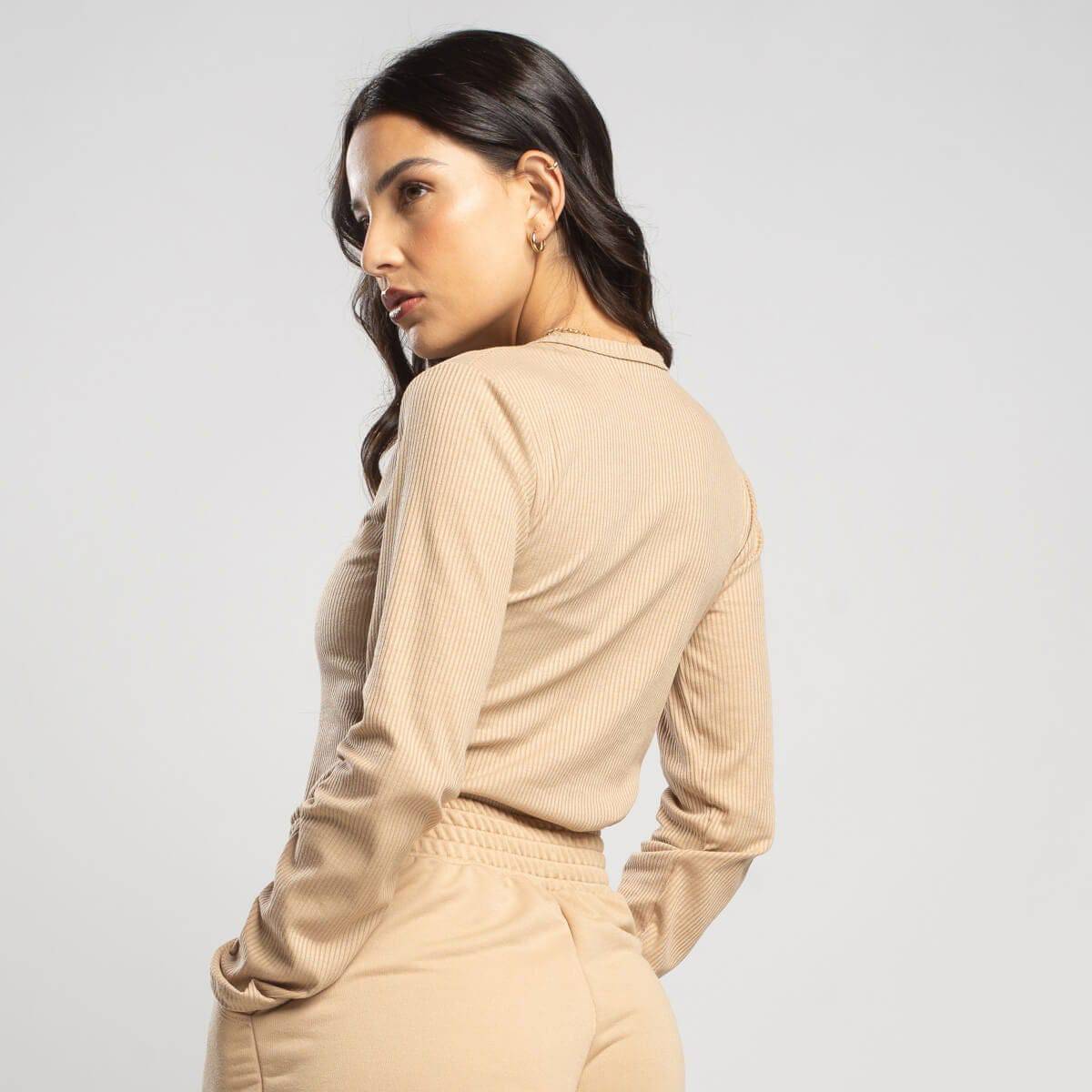 Blusa Manga Longa Canelada Bege - Vicbela