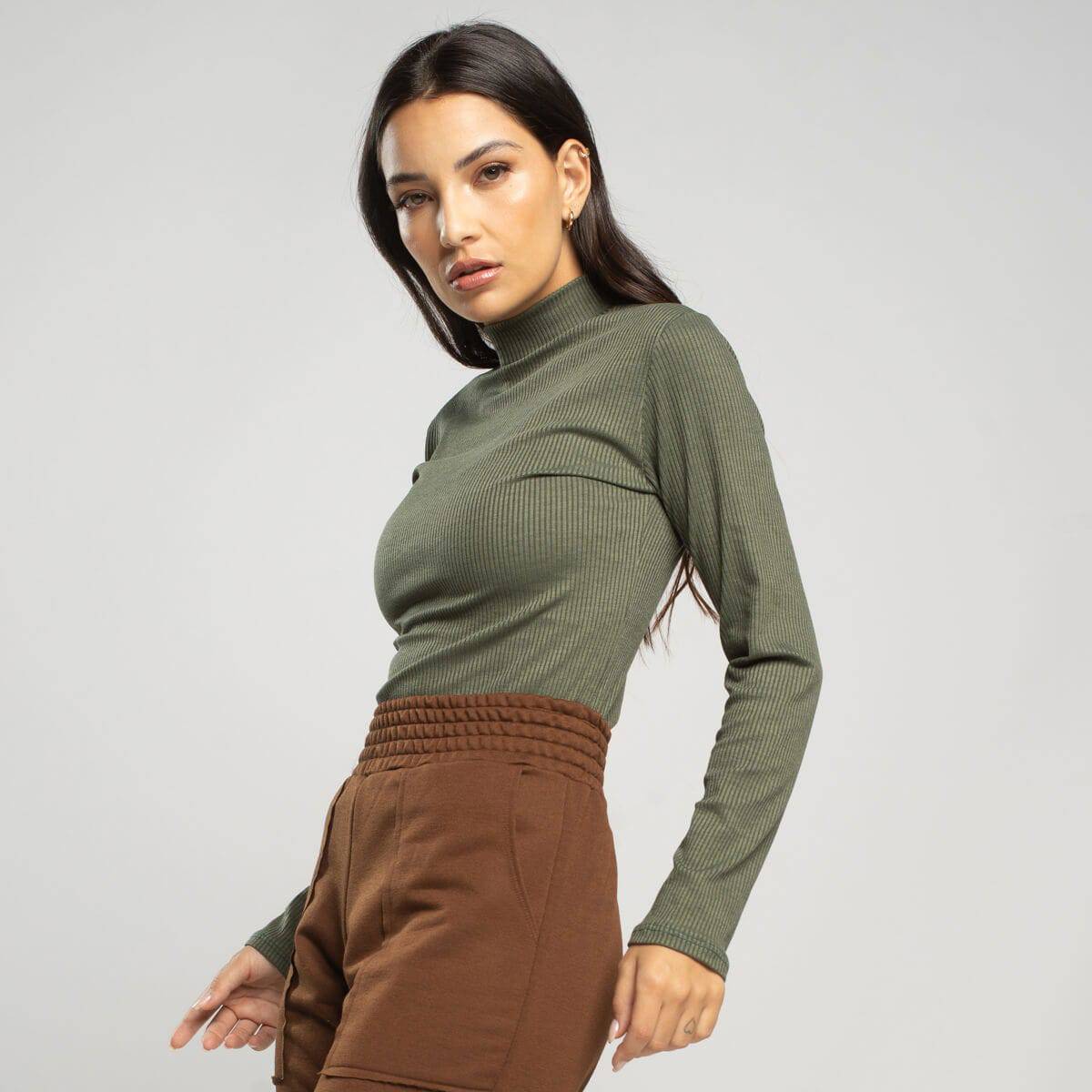 Blusa Manga Longa Gola Alta Canelada Verde - Vicbela