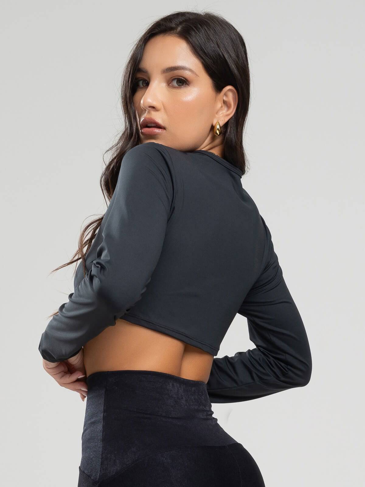 Cropped Proteção UV Liso Preto - Vicbela