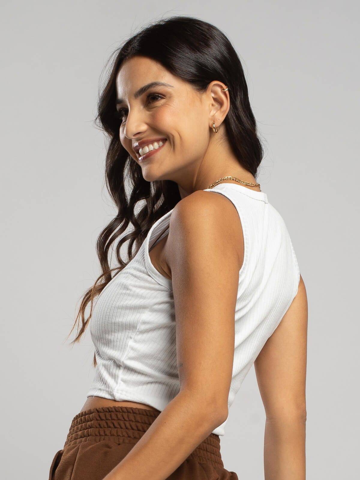 Cropped Regata Canelado Branco - Vicbela