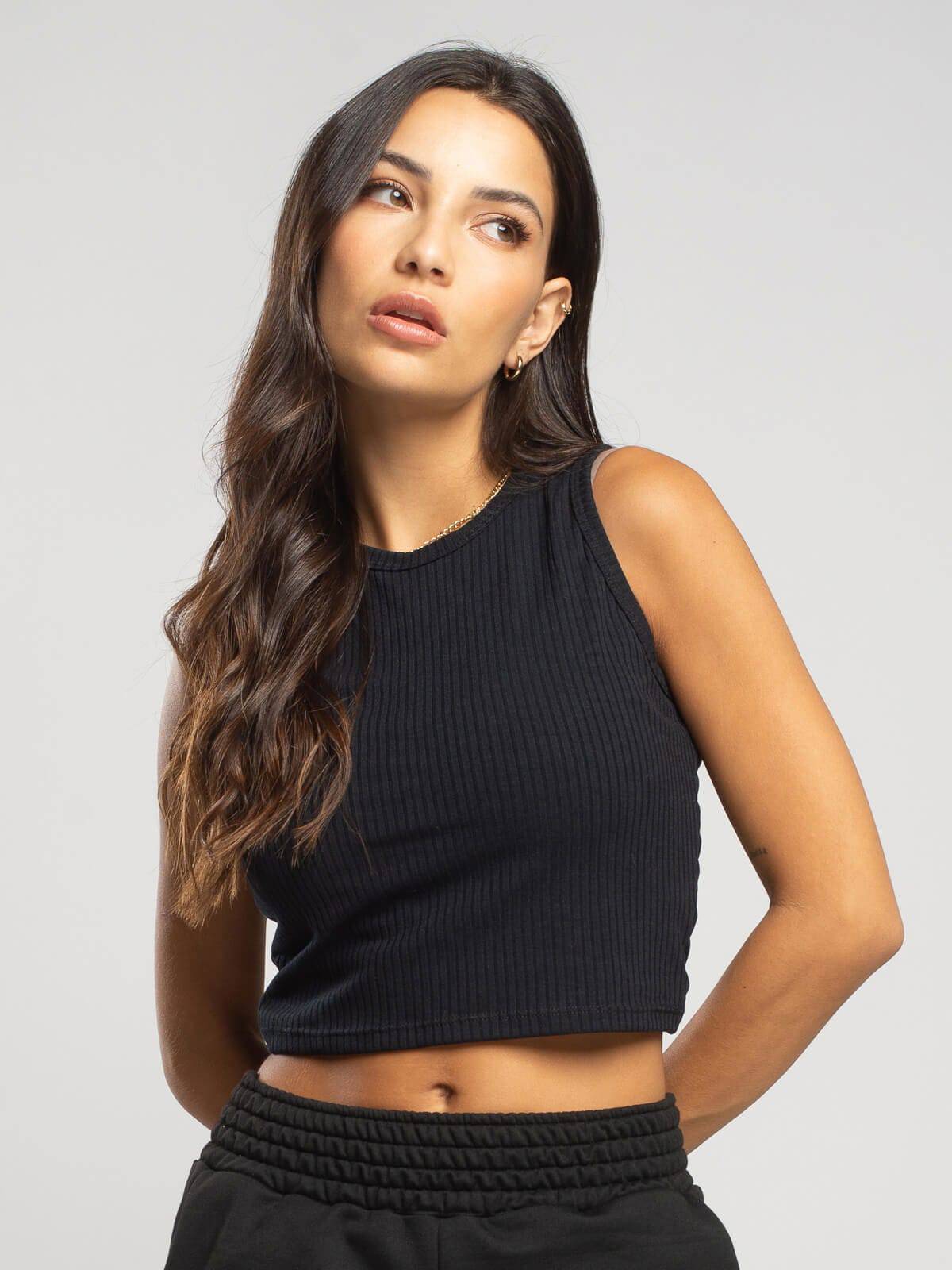 Cropped Regata Canelado Preto - Vicbela