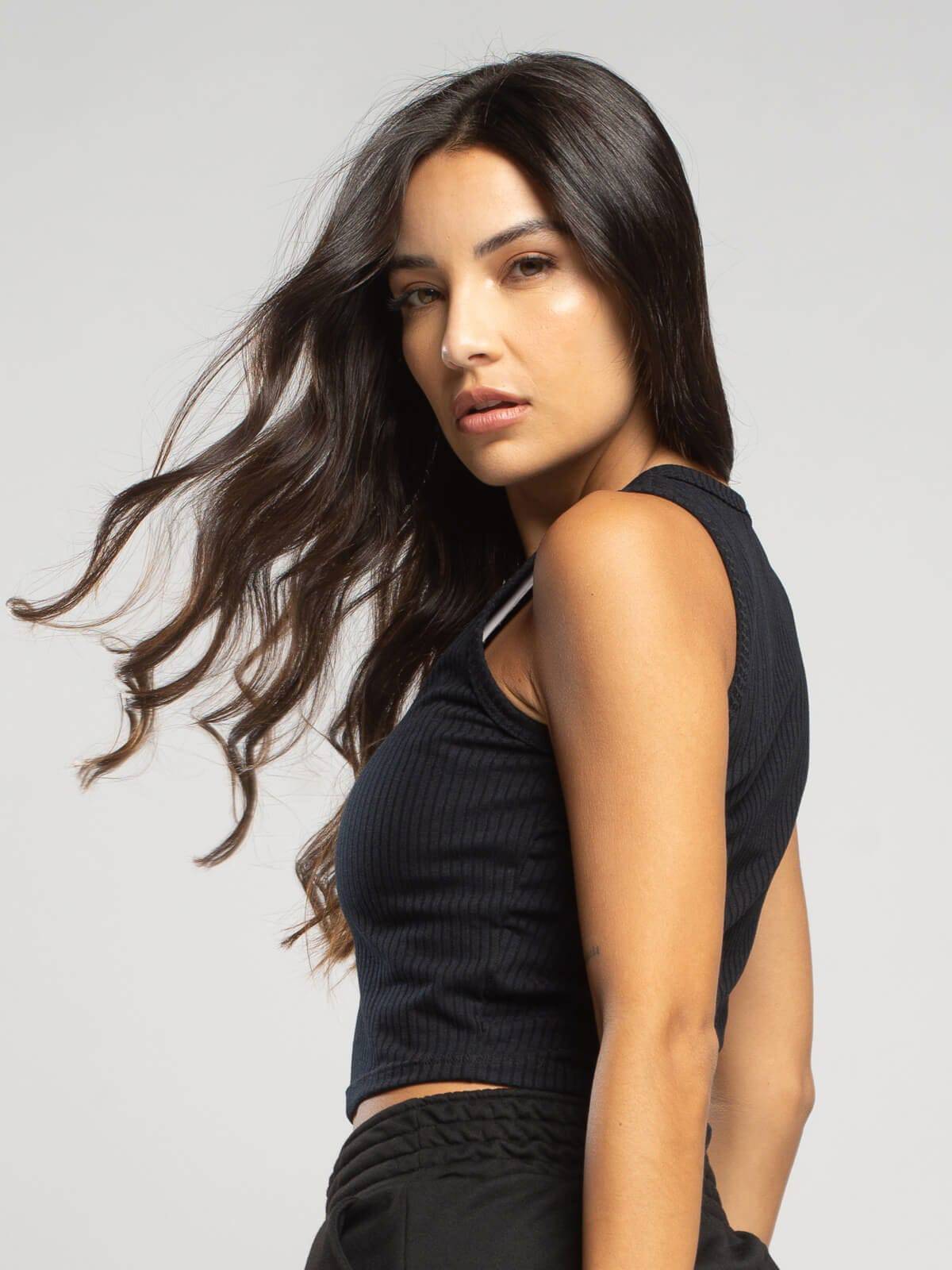 Cropped Regata Canelado Preto - Vicbela