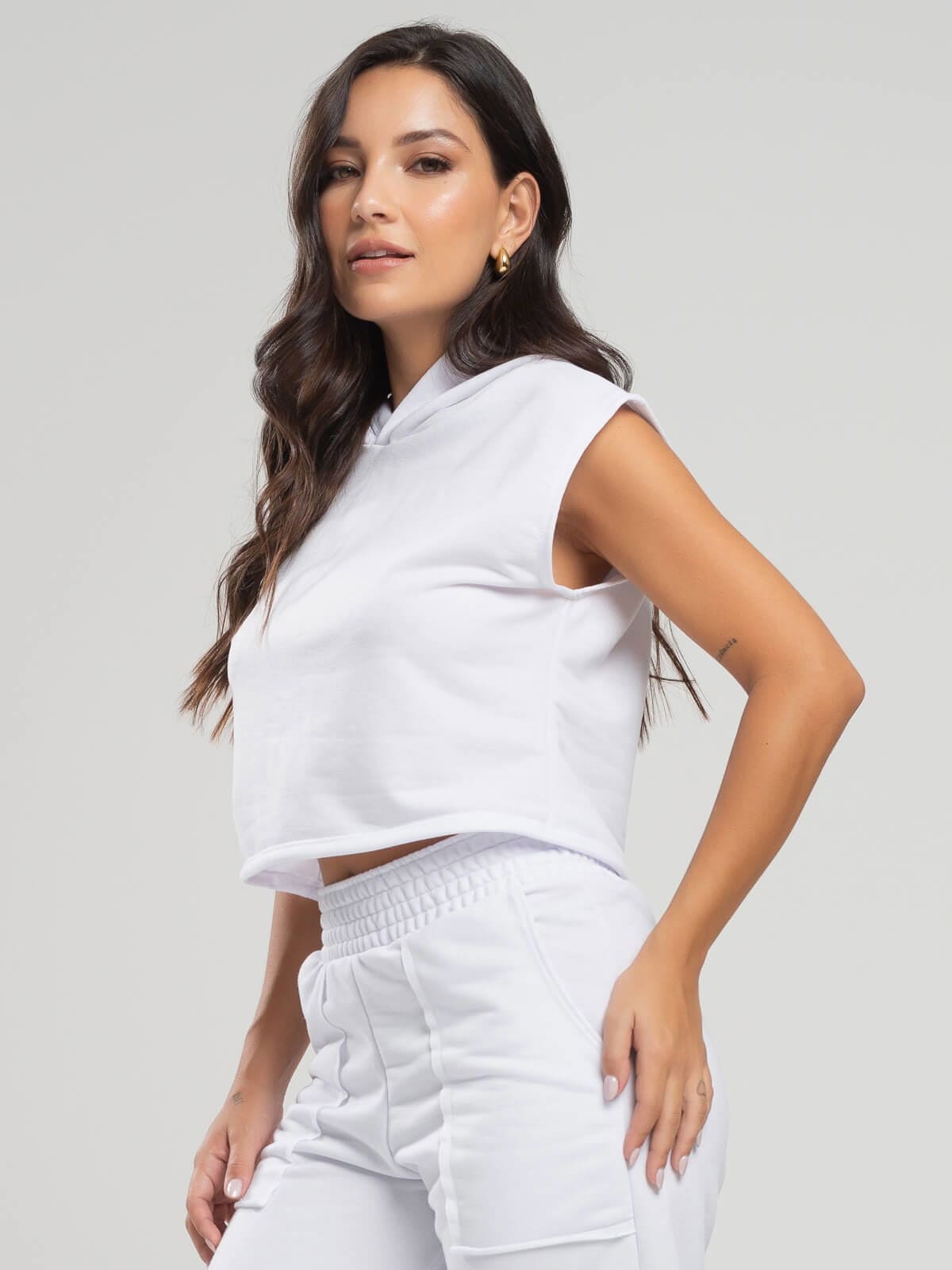 Cropped Regata Com Capuz Branco - Vicbela