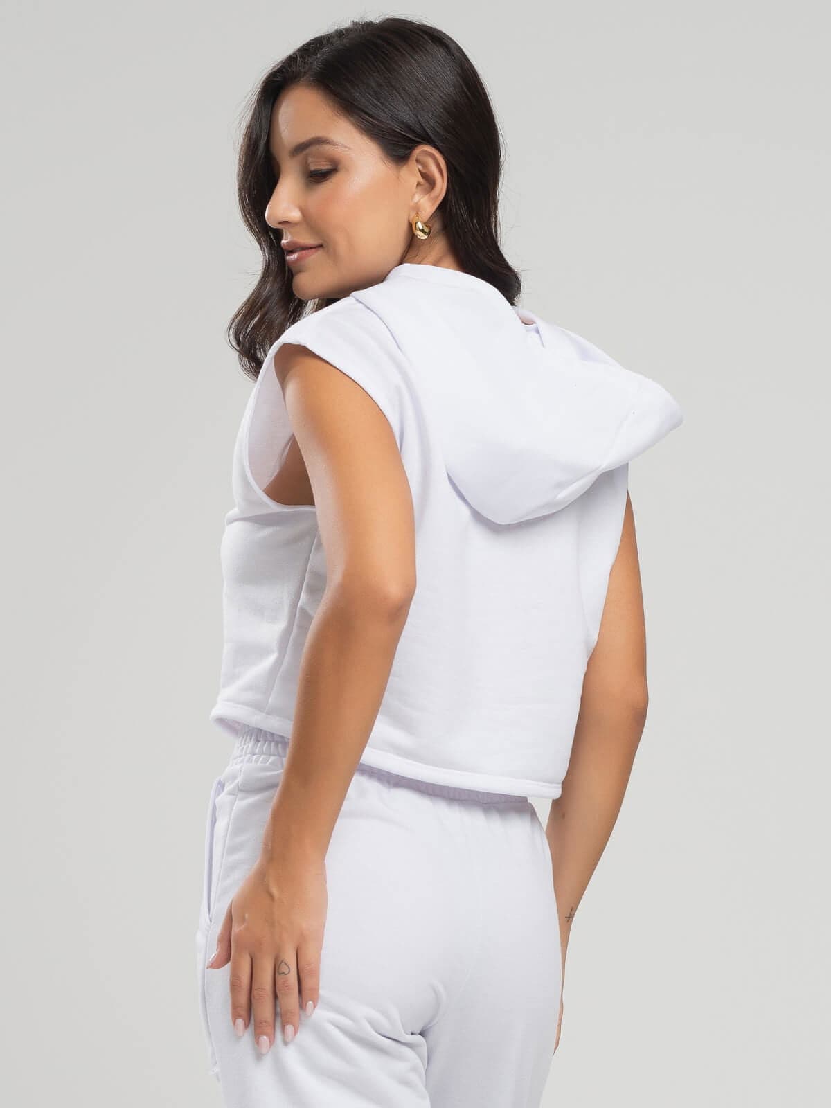 Cropped Regata Com Capuz Branco - Vicbela