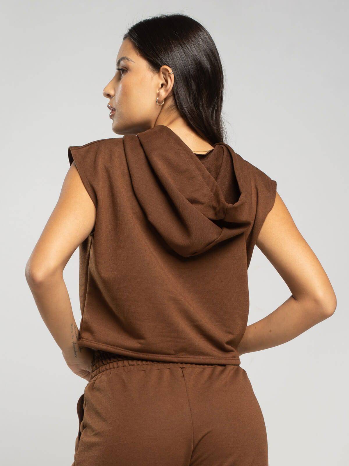 Cropped Regata Com Capuz Marrom - Vicbela