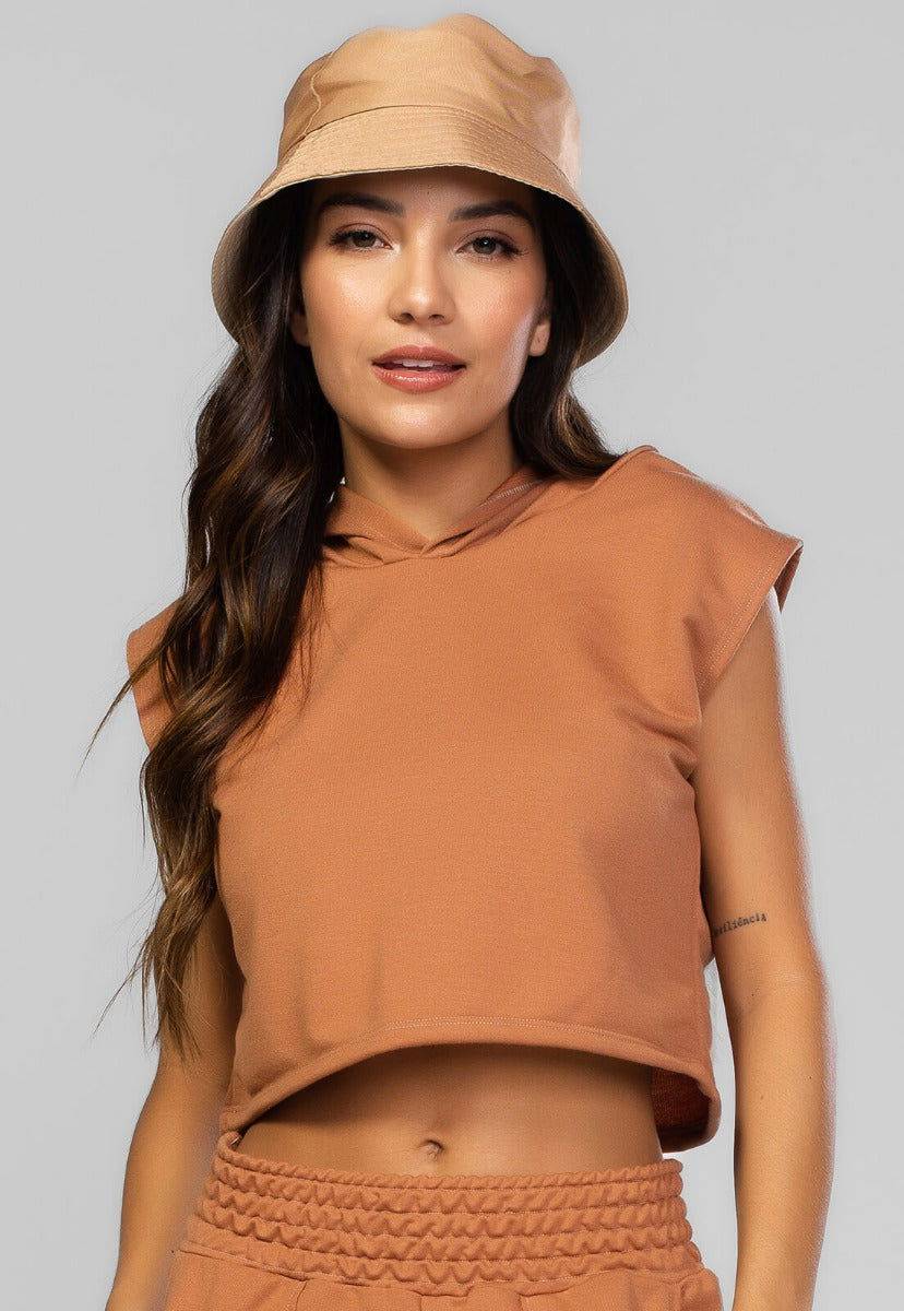 Cropped Regata Com Capuz Terra - Vicbela