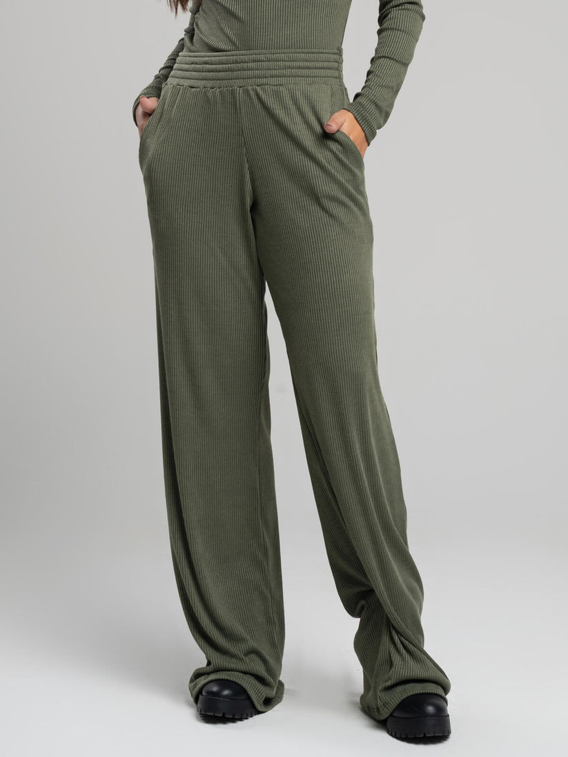 Calça Pantalona Wide Leg Canelada Verde Militar