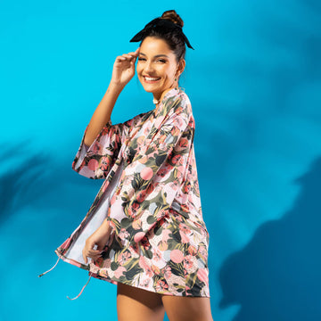 Kimono saída de praia: estilo e proteção para seus dias ao sol