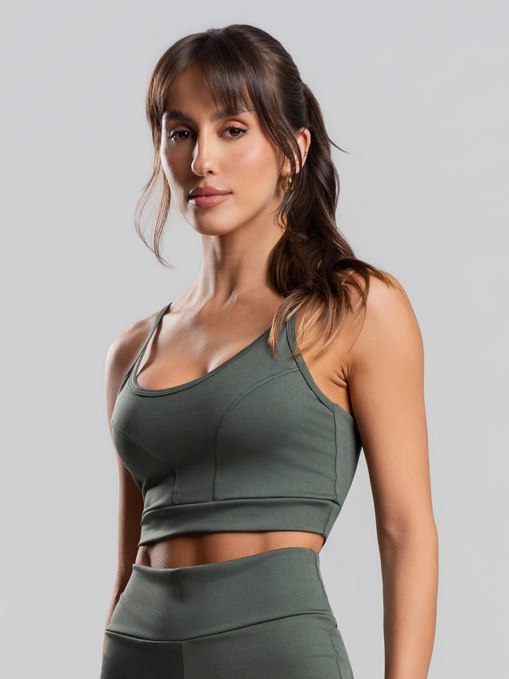 Top Recortado Fitness Suplex Verde da VicBela em proposta elegante para treino e pós-treino