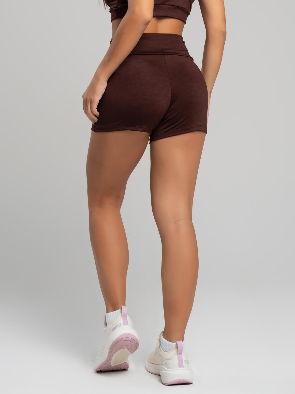 Short Curto Suplex Cintura Alta Marrom - Vicbela