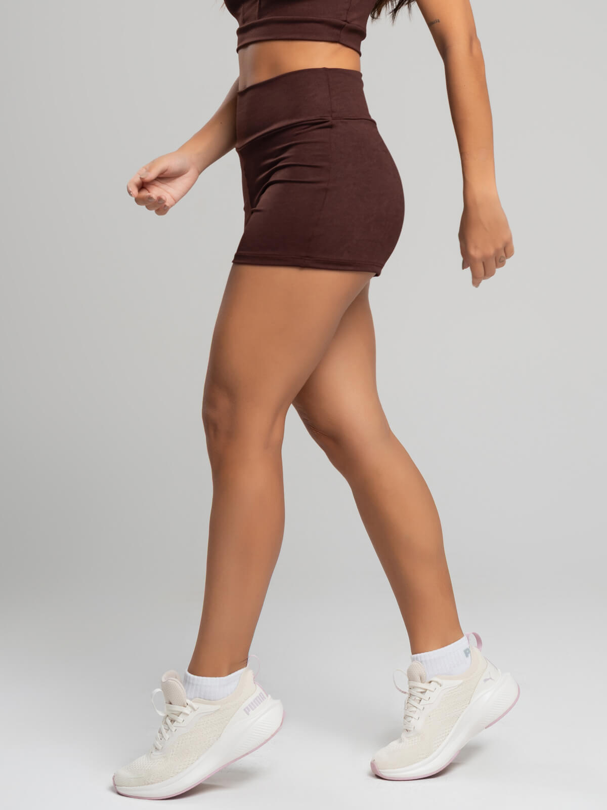 Short Curto Suplex Cintura Alta Marrom - Vicbela