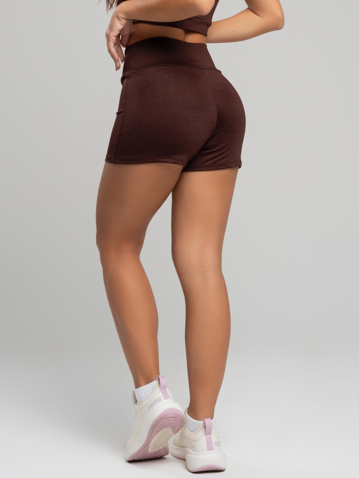 Short Curto Suplex Cintura Alta Marrom - Vicbela