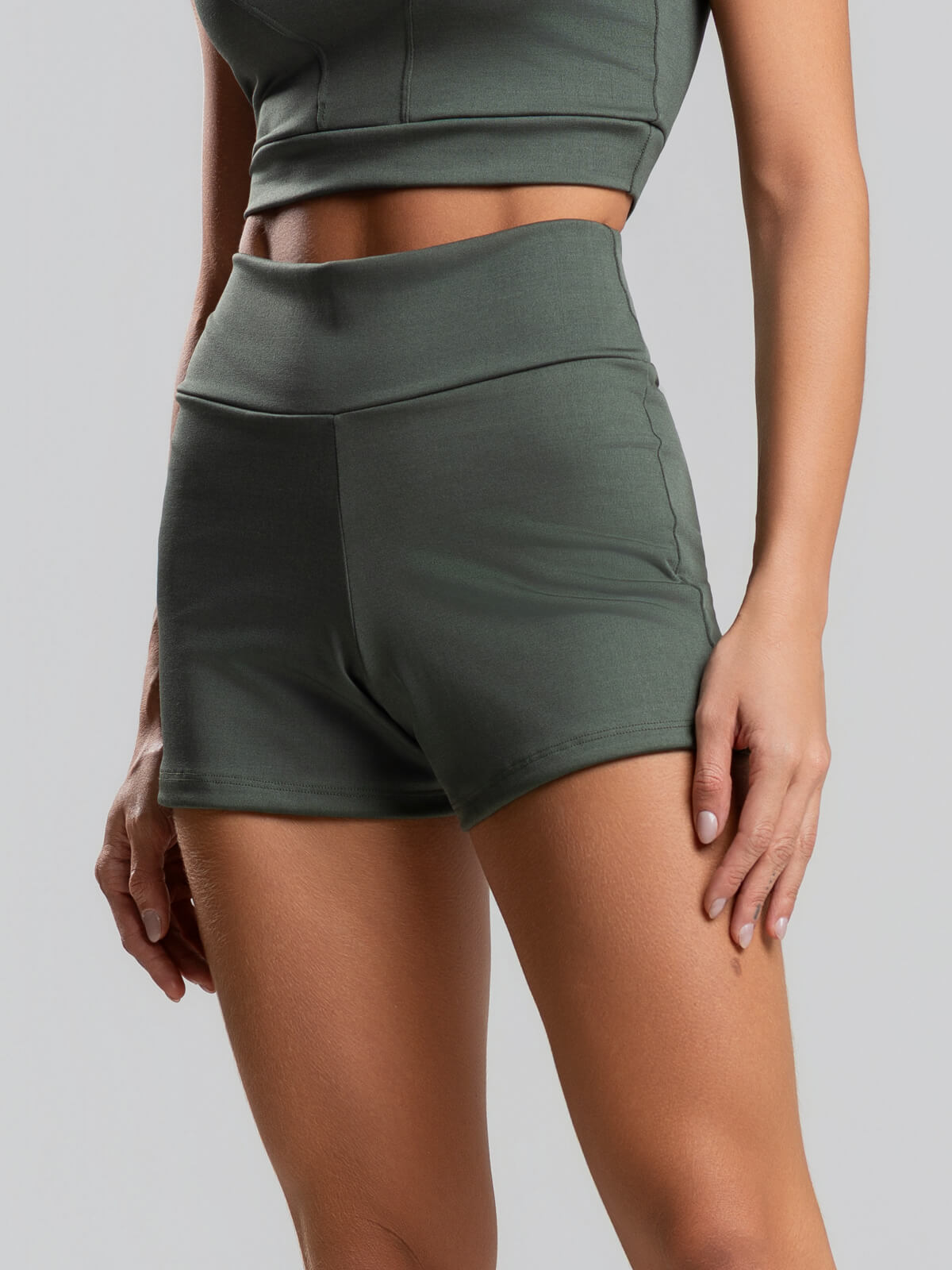 Short Curto Suplex Cintura Alta Verde - Vicbela
