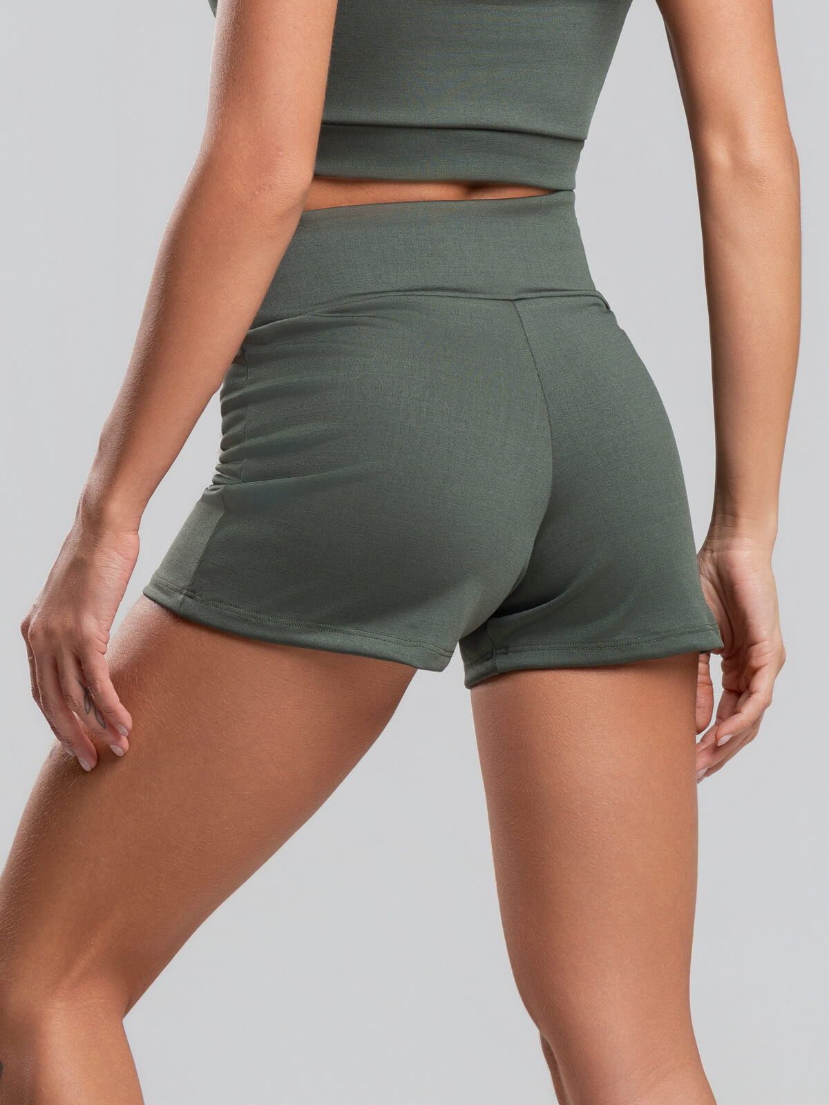 Short Curto Suplex Cintura Alta Verde - Vicbela