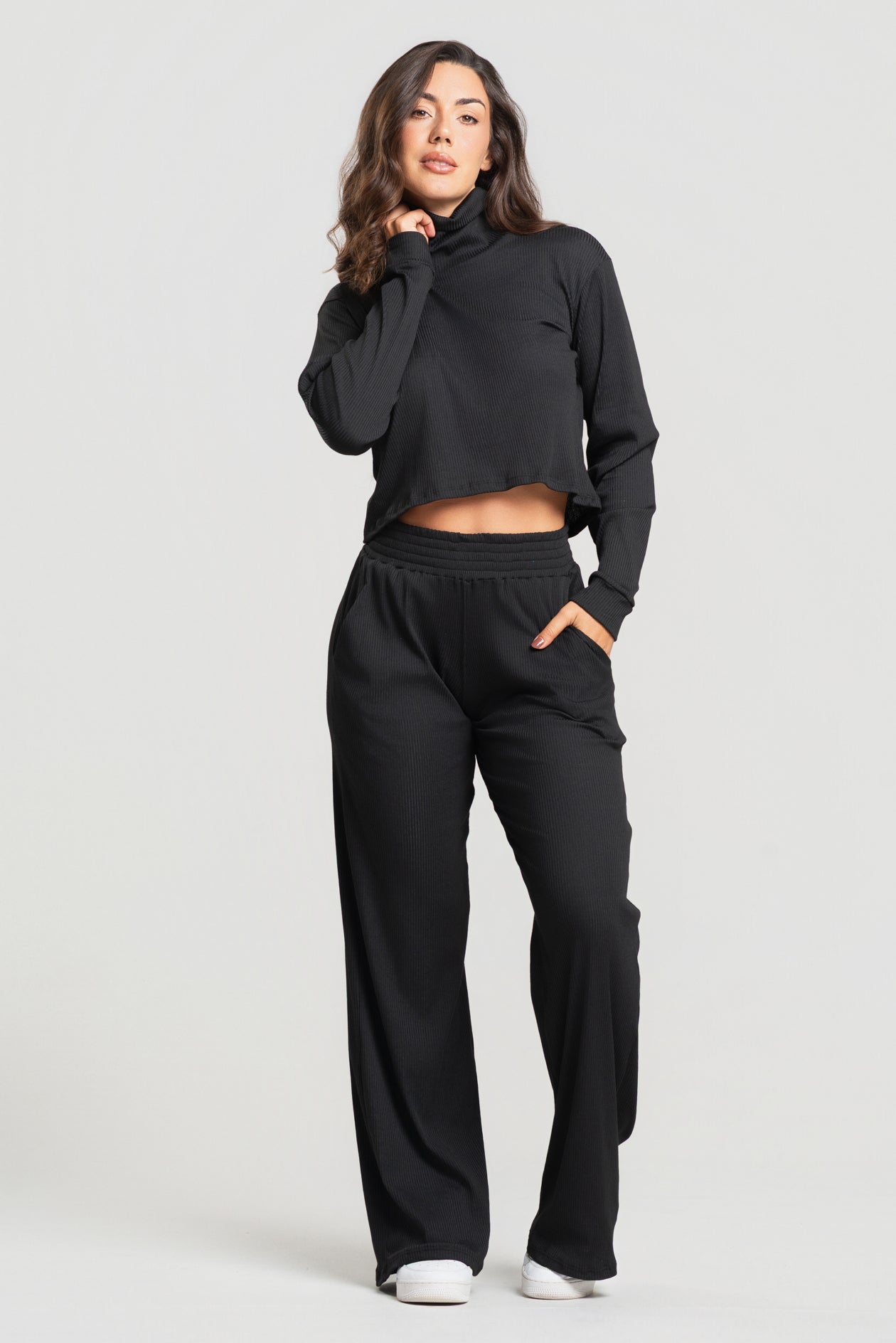 Conjunto Canelado Calça Pantalona + Blusa Golão Manga Longa Preto - Vicbela