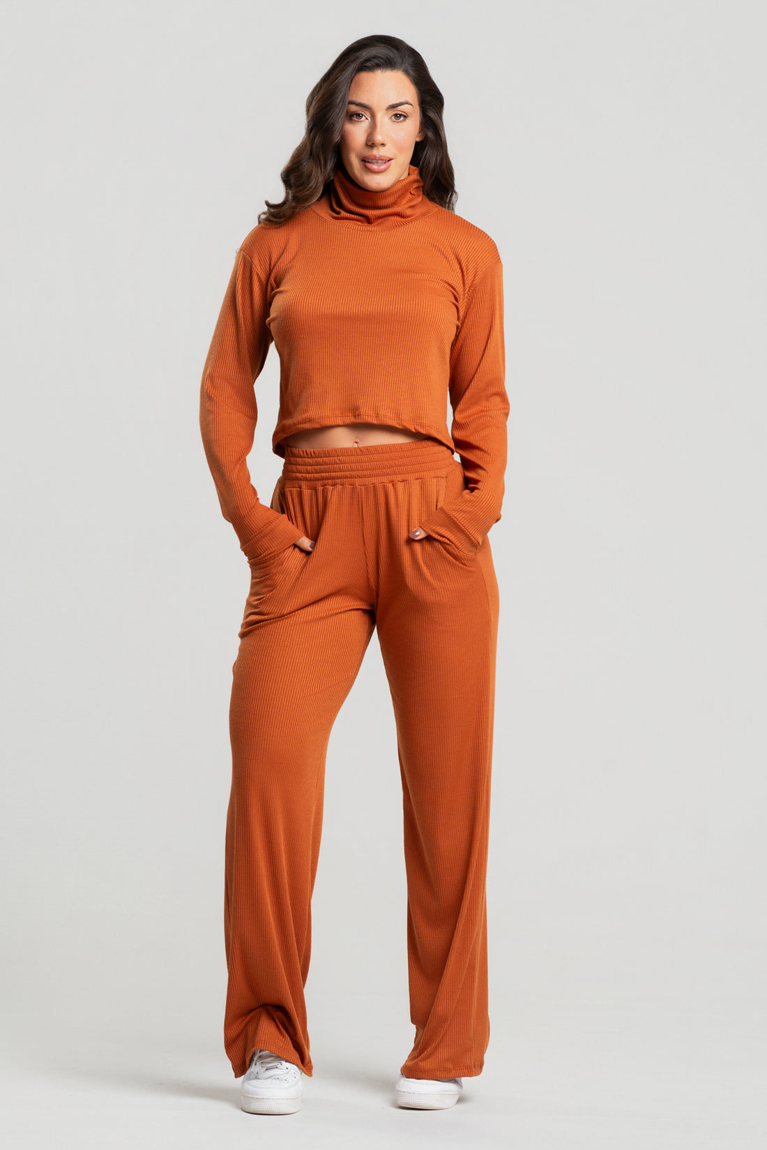 Conjunto Canelado Calça Pantalona + Blusa Golão Manga Longa Terra - Vicbela