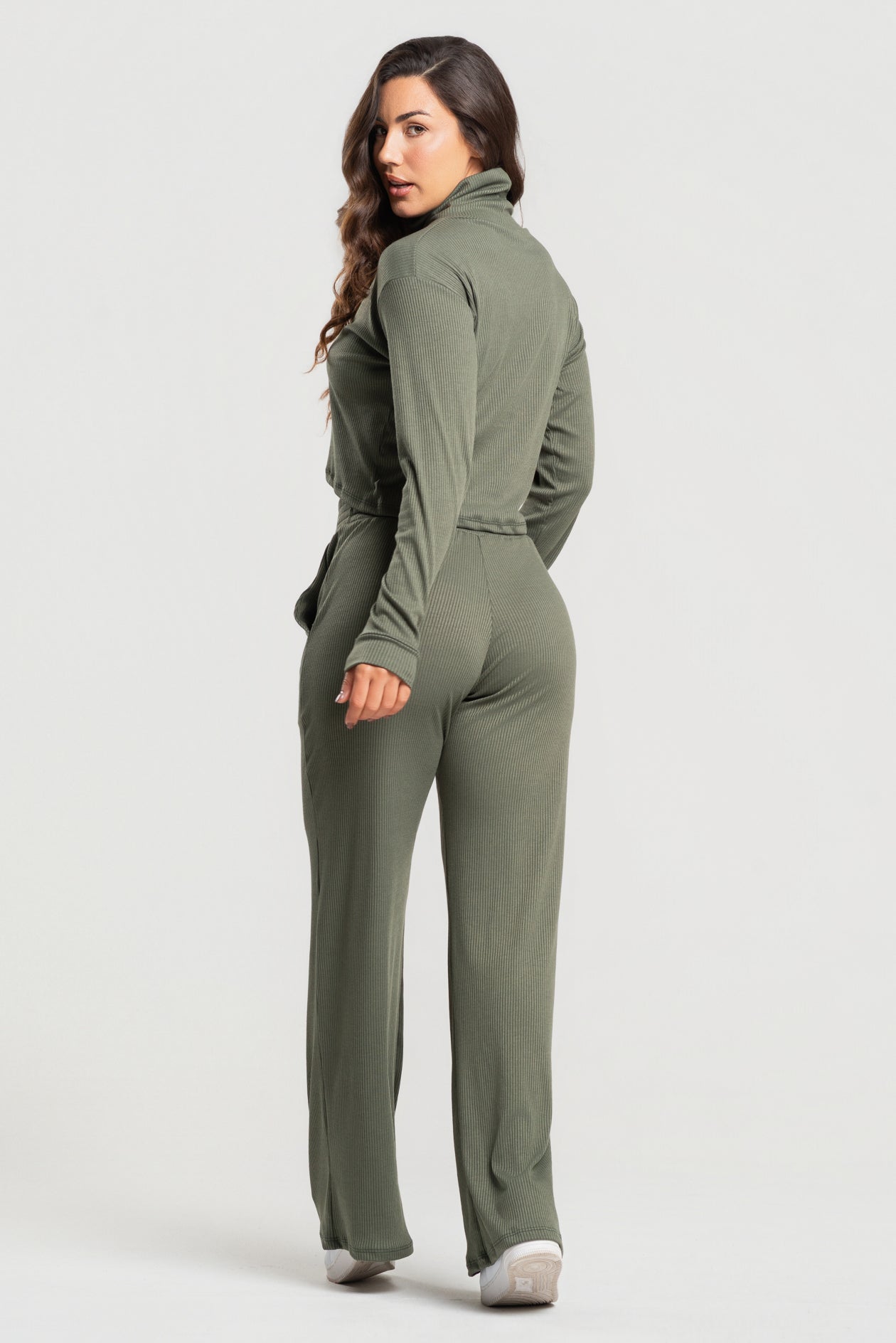 Conjunto Canelado Calça Pantalona + Blusa Golão Manga Longa Verde Militar - Vicbela