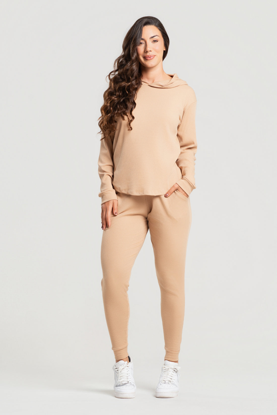 Conjunto Canelado Calça Jogger + Blusa com Capuz Manga Longa Bege - Vicbela