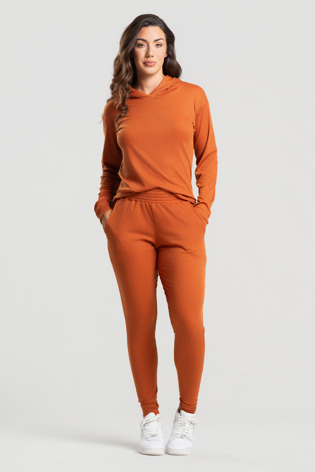 Conjunto Canelado Calça Jogger + Blusa com Capuz Manga Longa Terra - Vicbela