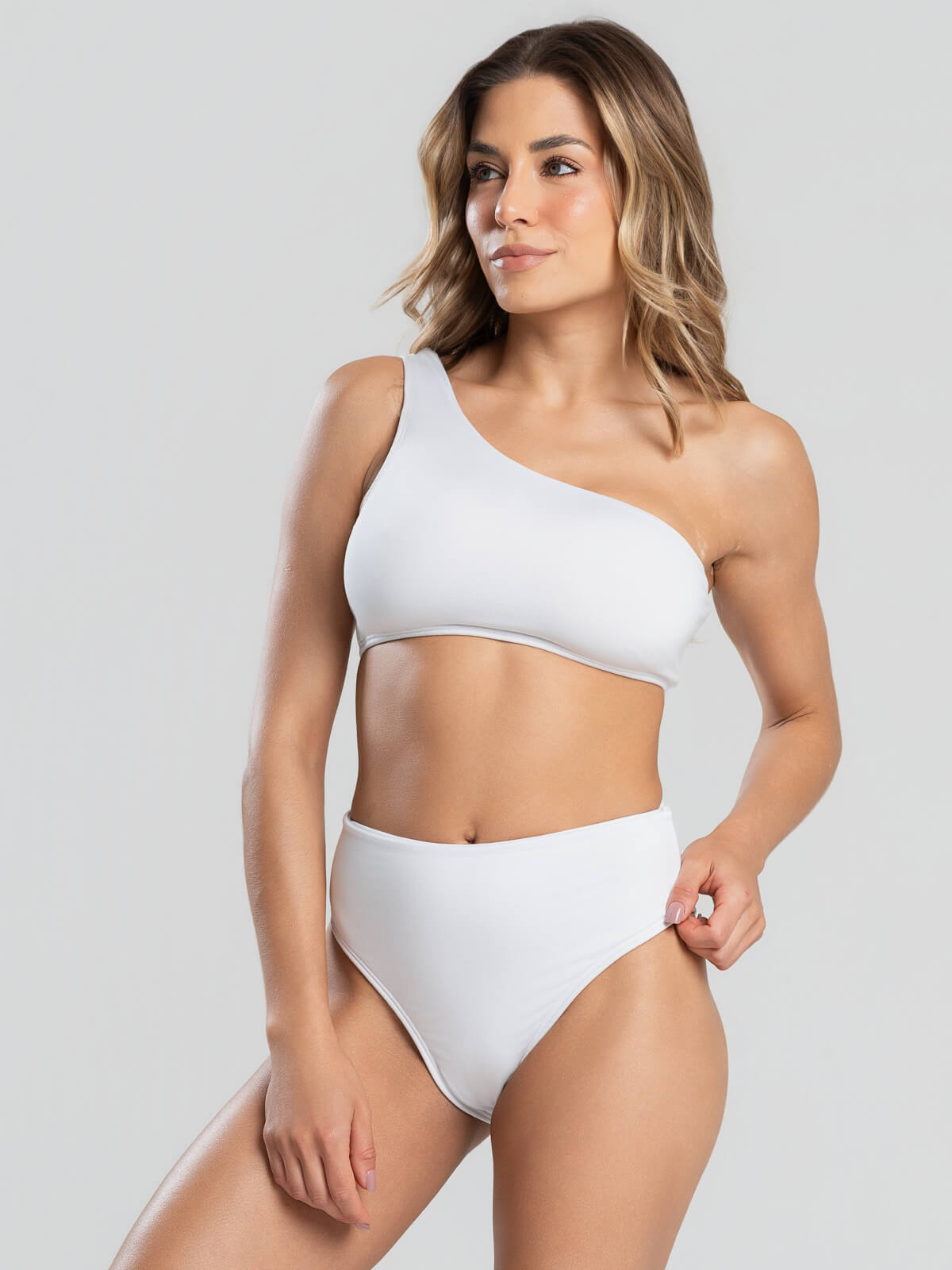 Biquíni Ombro Só Hot Pant Branco - Vicbela
