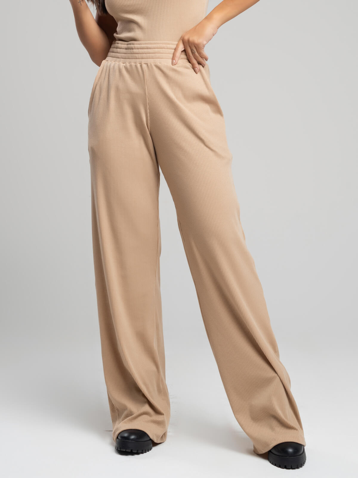 Calça Pantalona Wide Leg Canelada Bege - Vicbela