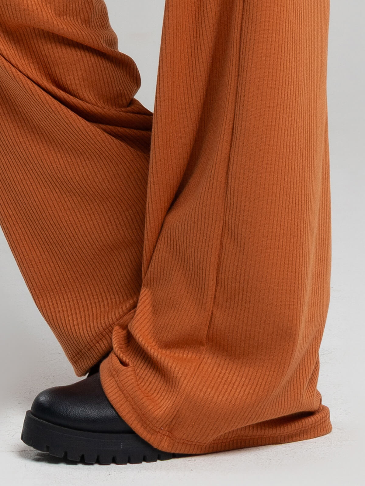 Calça Pantalona Wide Leg Canelada Terra - Vicbela