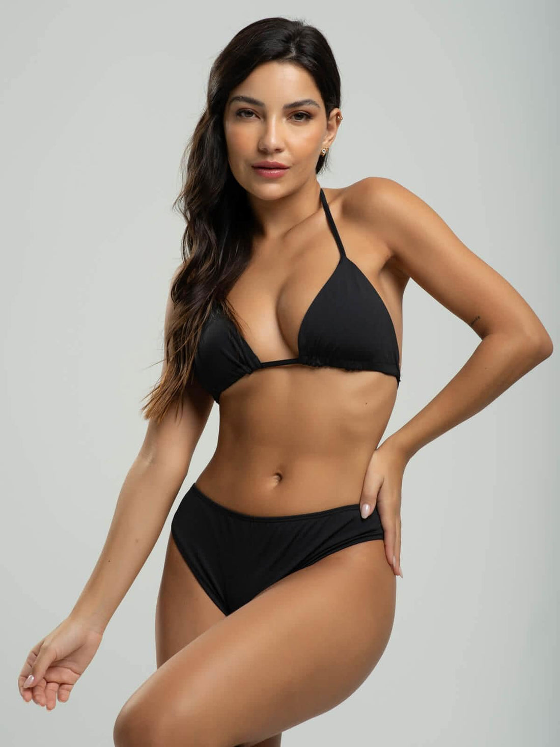 Biquíni Cortininha Calcinha Comum Liso Preto - Vicbela