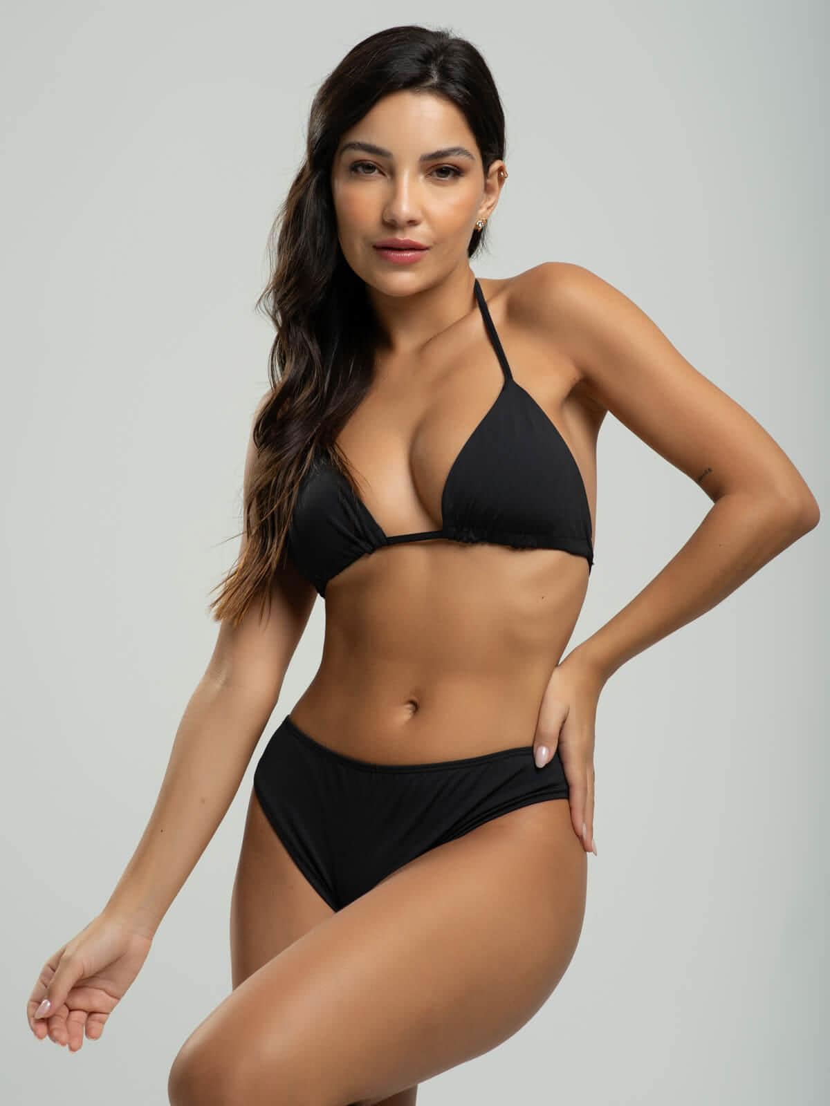Biquíni Cortininha Calcinha Comum Liso Preto - Vicbela