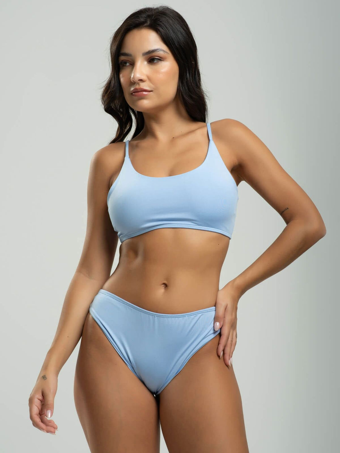 Biquíni Faixa Calcinha Comum Liso Azul Serenity - Vicbela