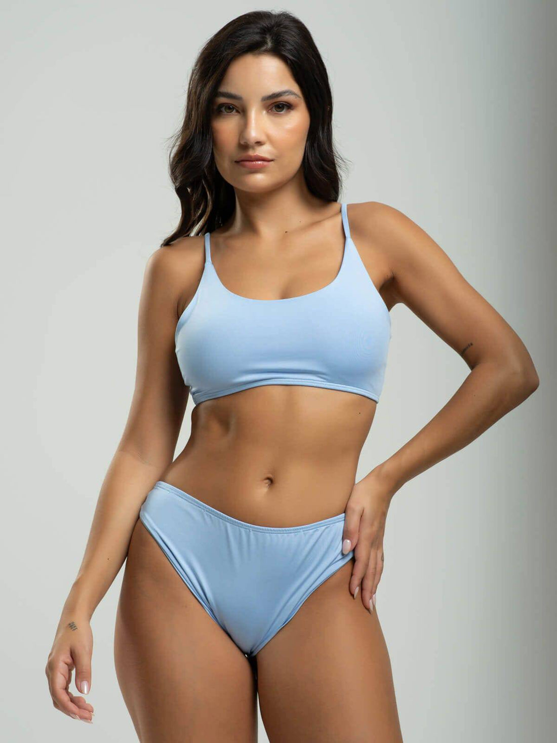 Biquíni Faixa Calcinha Comum Liso Azul Serenity - Vicbela