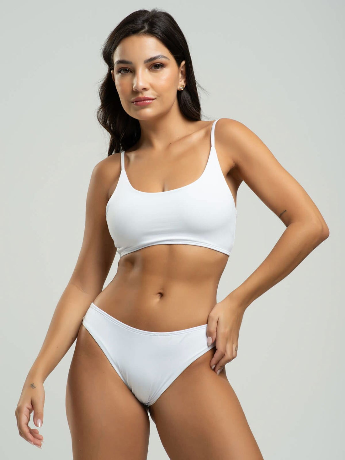 Biquíni Faixa Calcinha Comum Liso Branco - Vicbela