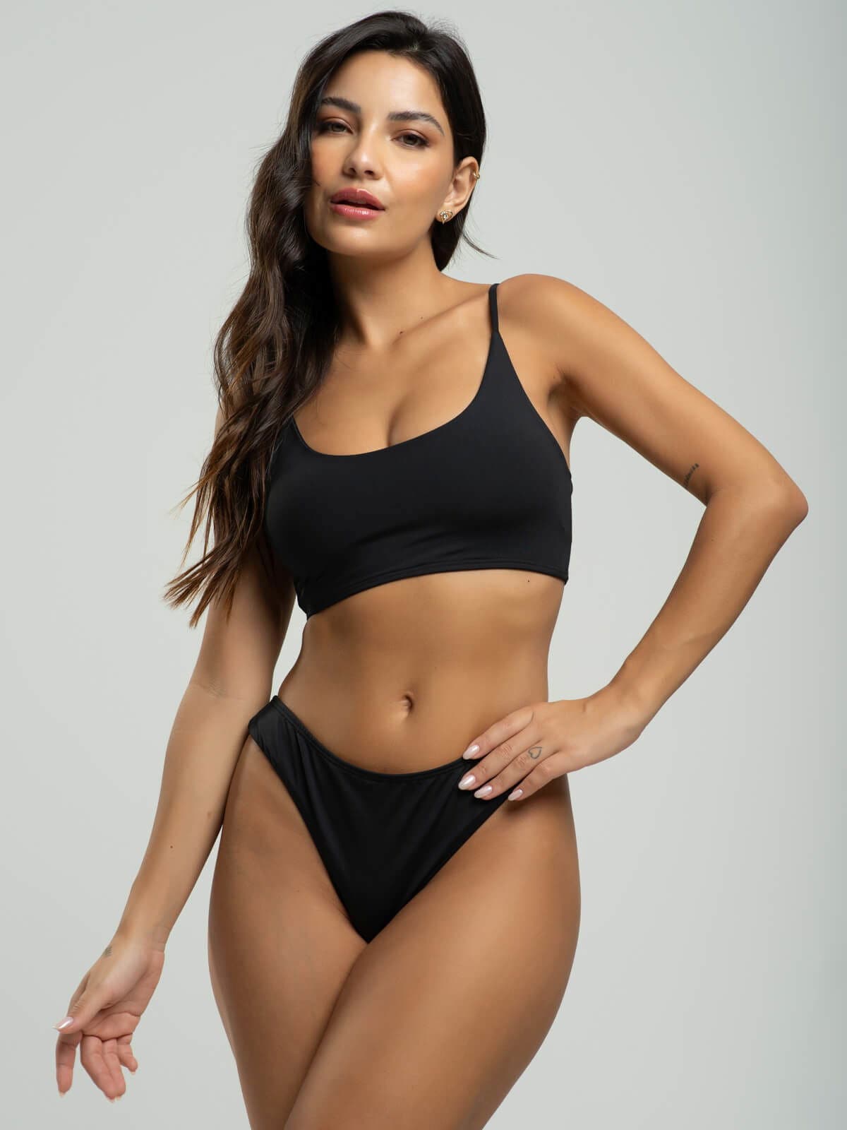 Biquíni Faixa Calcinha Fio Duplo Liso Preto - Vicbela
