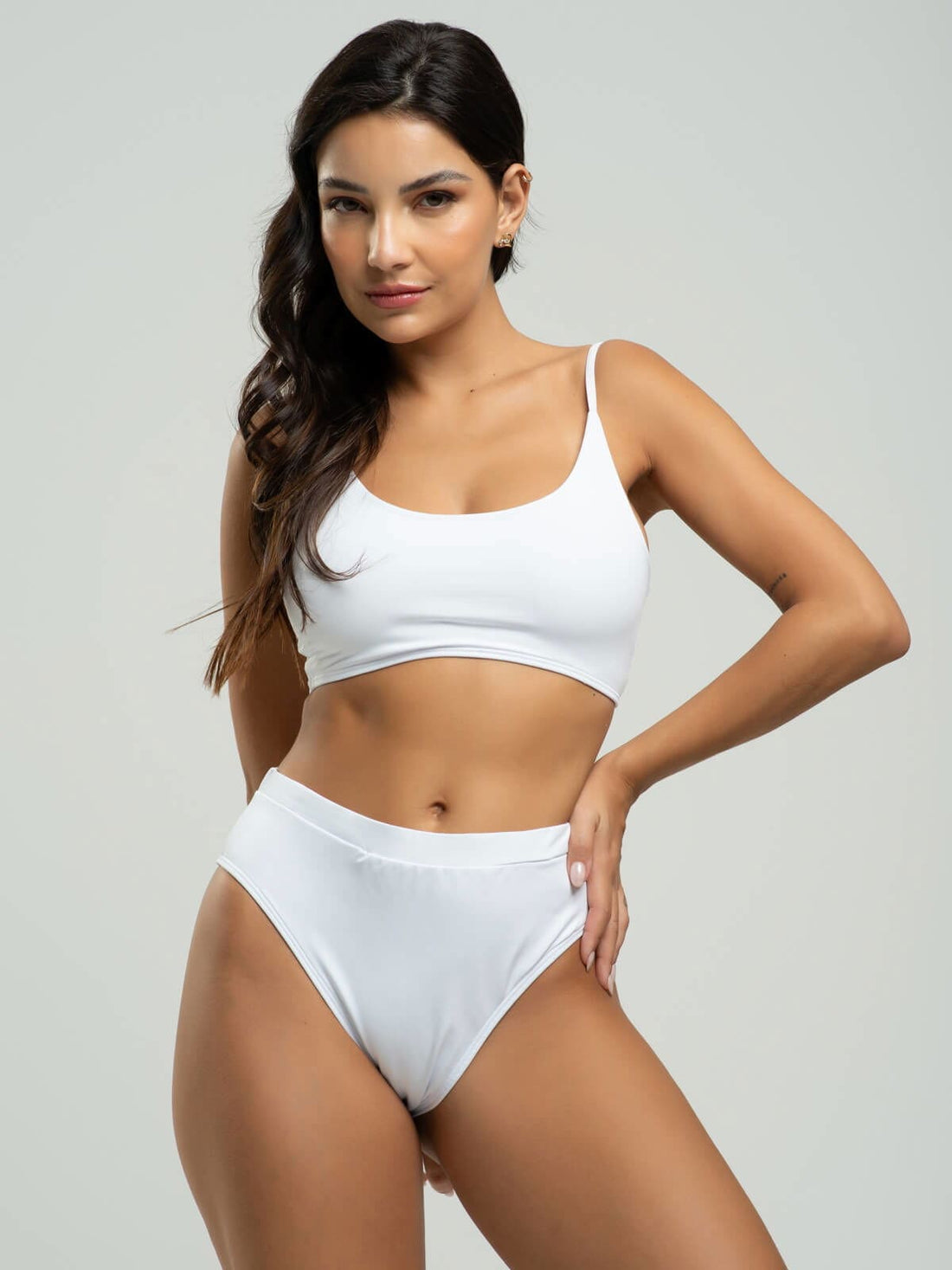 Biquíni Faixa Calcinha Hot Pants Liso Branco - Vicbela