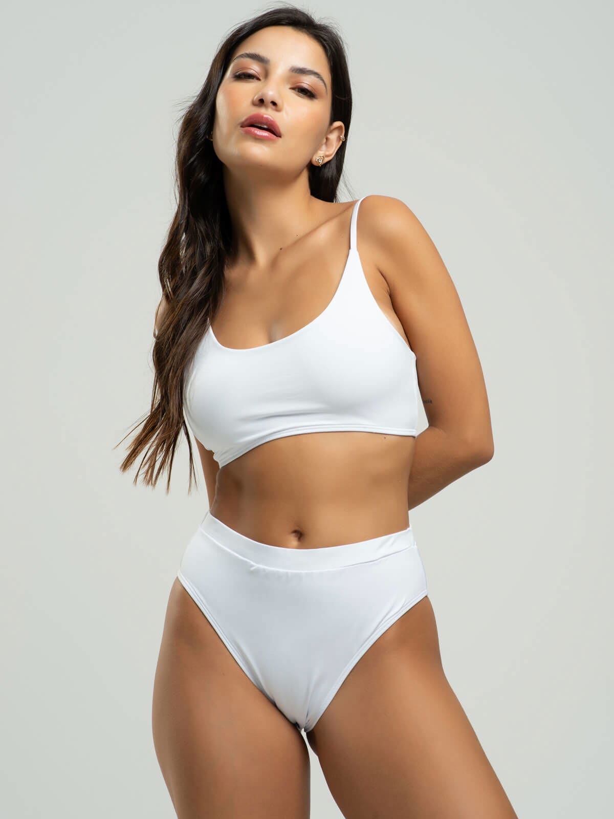 Biquíni Faixa Calcinha Hot Pants Liso Branco - Vicbela