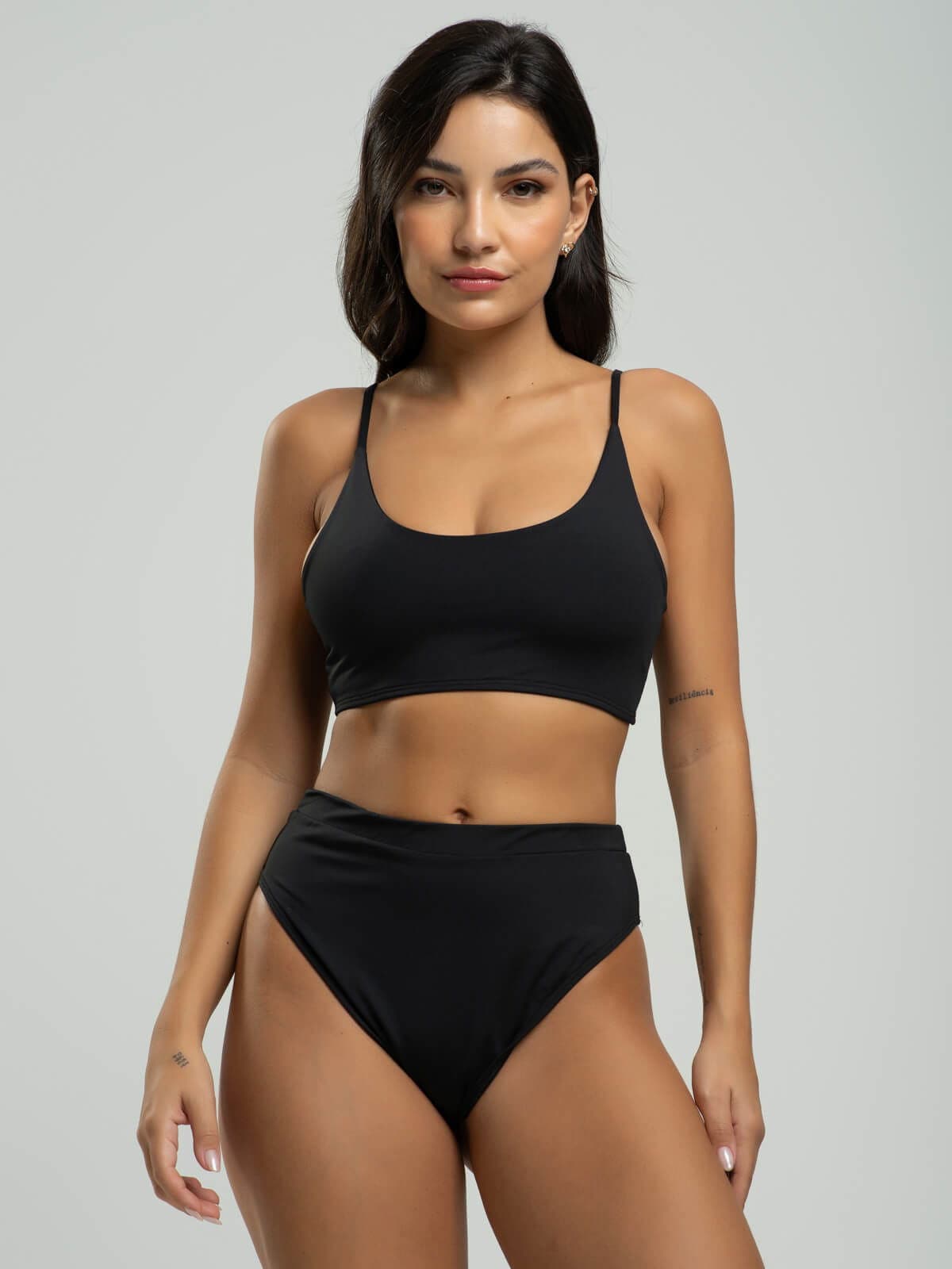 Biquíni Faixa Calcinha Hot Pants Liso Preto - Vicbela
