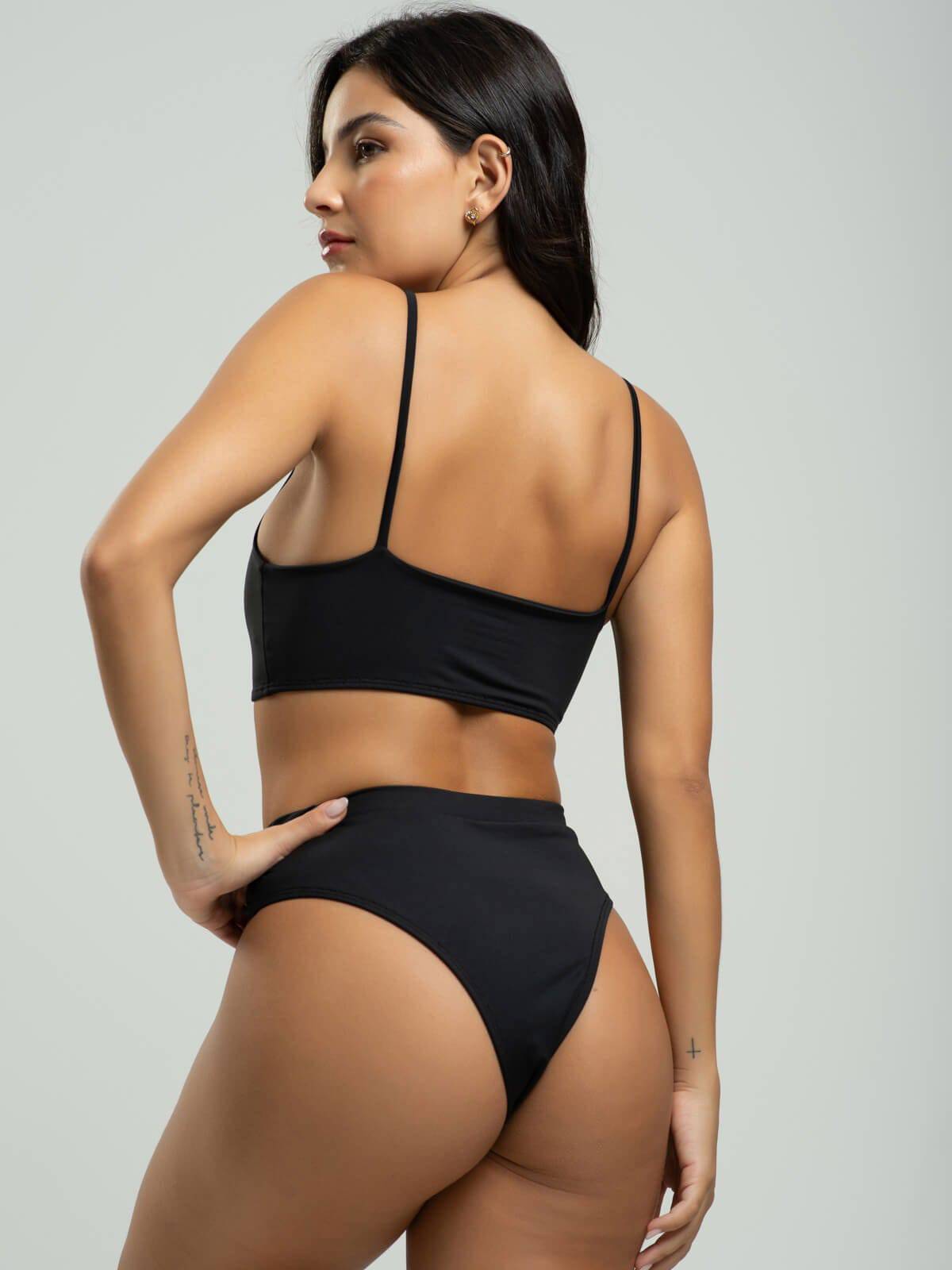 Biquíni Faixa Calcinha Hot Pants Liso Preto - Vicbela