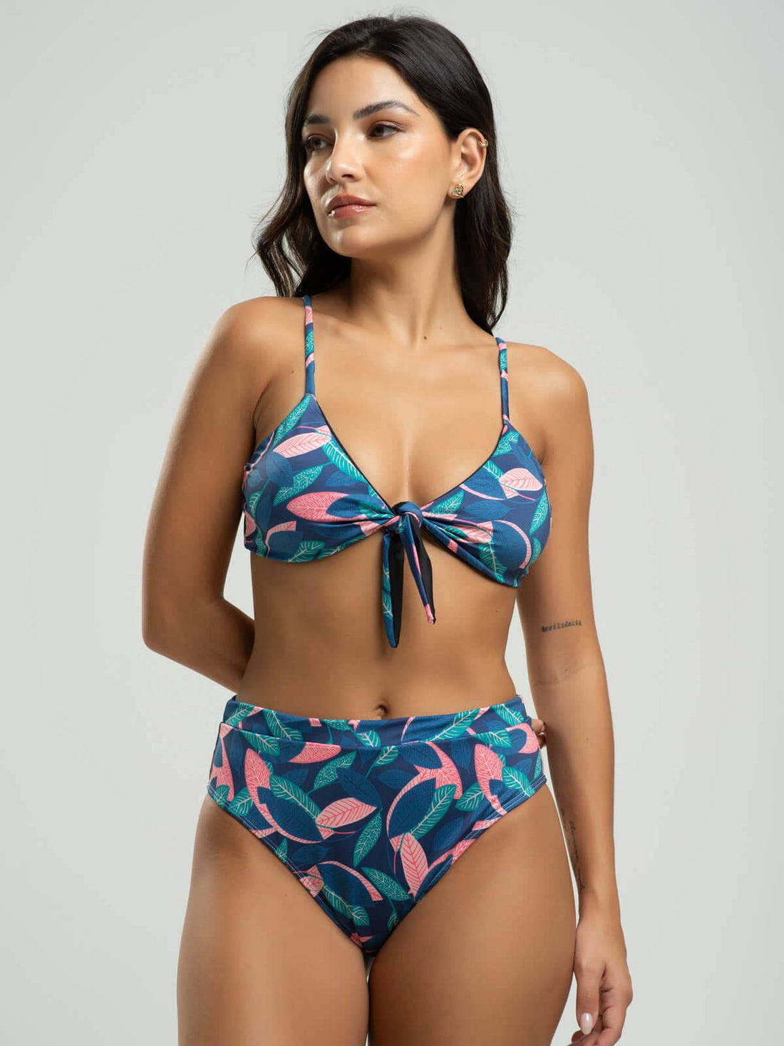 Biquíni Laço Calcinha Hot Pants Estampado Folha - Vicbela