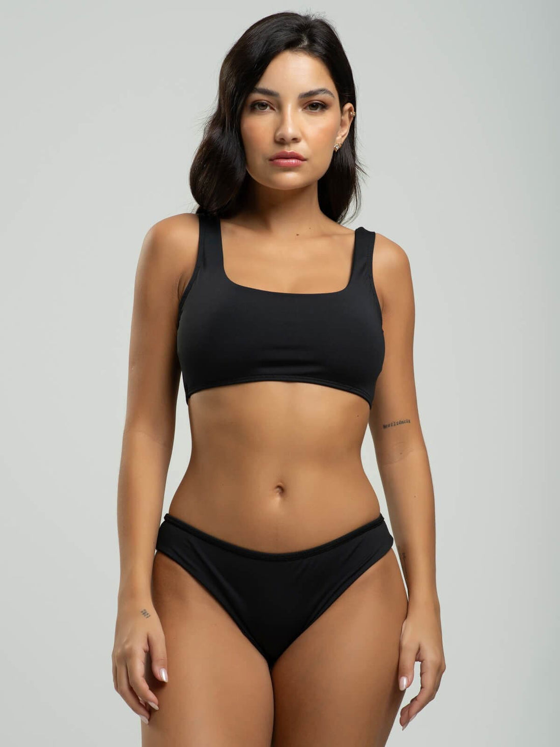 Biquini Regata Calcinha Comum Liso Preto - Vicbela