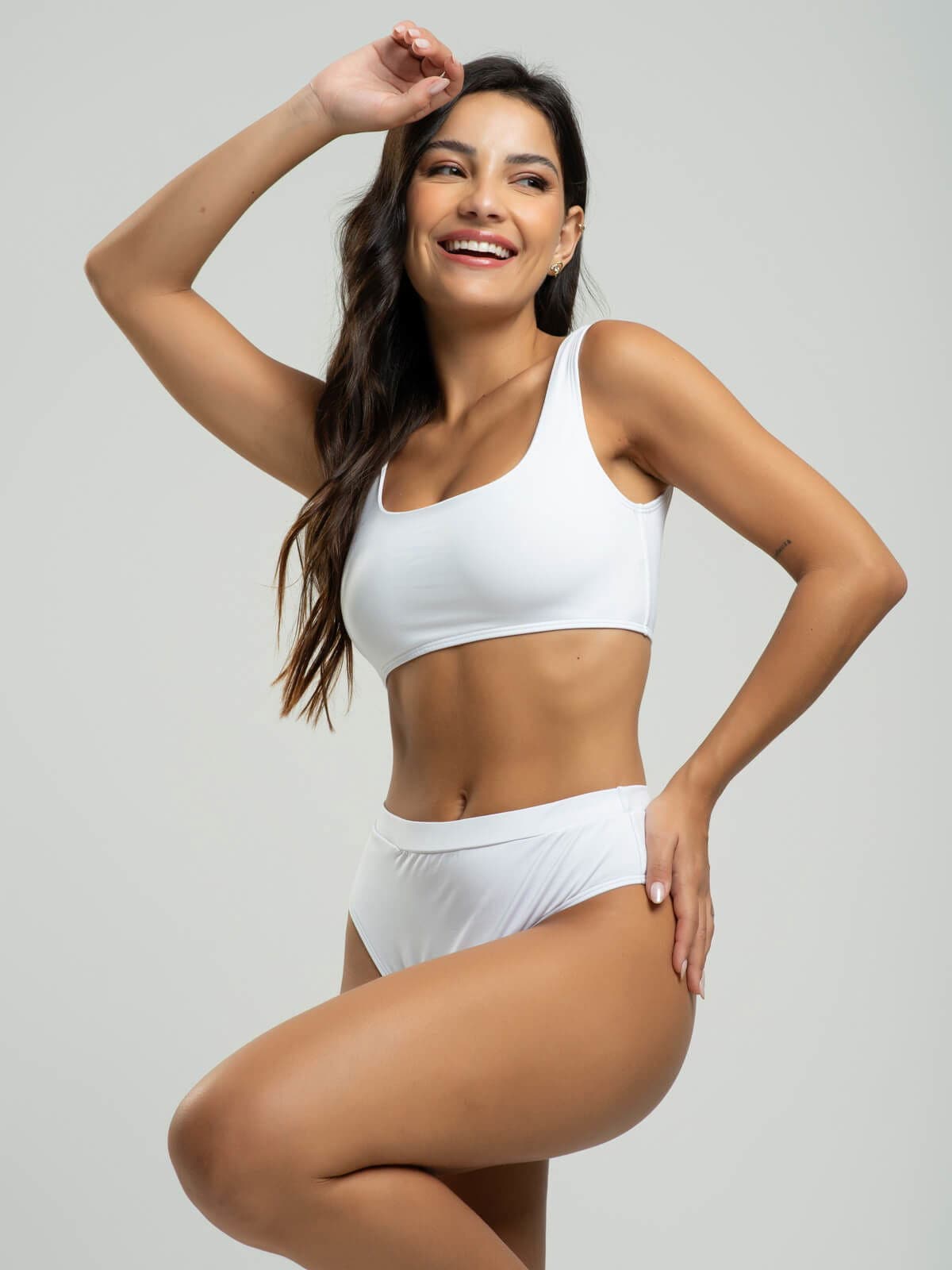 Biquini Regata Hot Pants Liso Branco - Vicbela