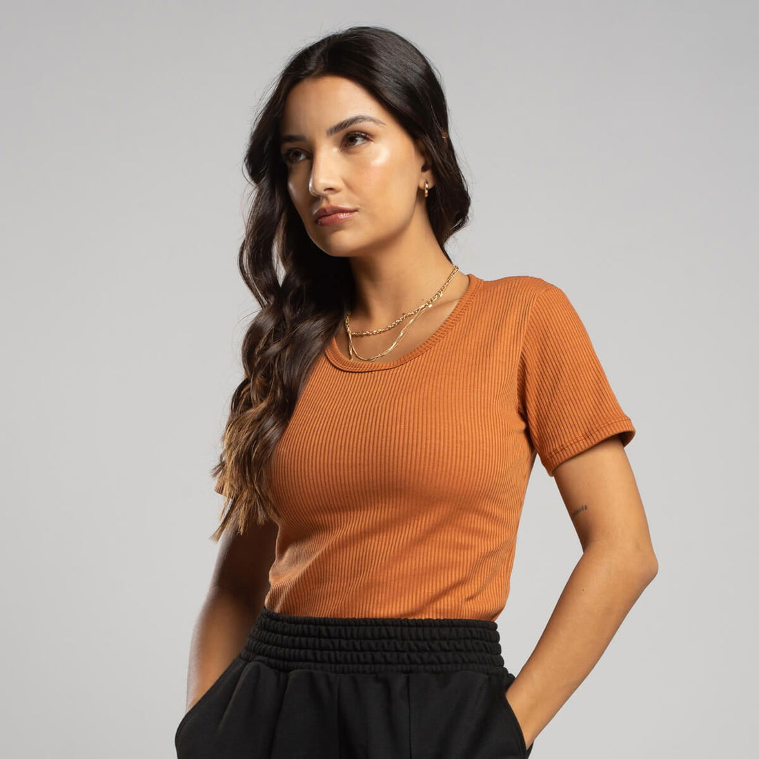 Blusa Manga Curta Canelada Terracota - Vicbela