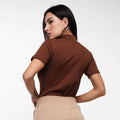 Blusa Manga Curta Gola Alta Canelada Marrom - Vicbela