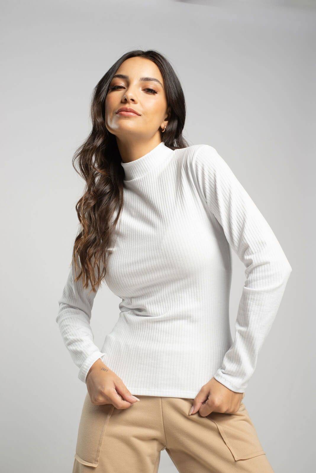 Blusa Manga Longa Gola Alta Canelada Branco - Vicbela