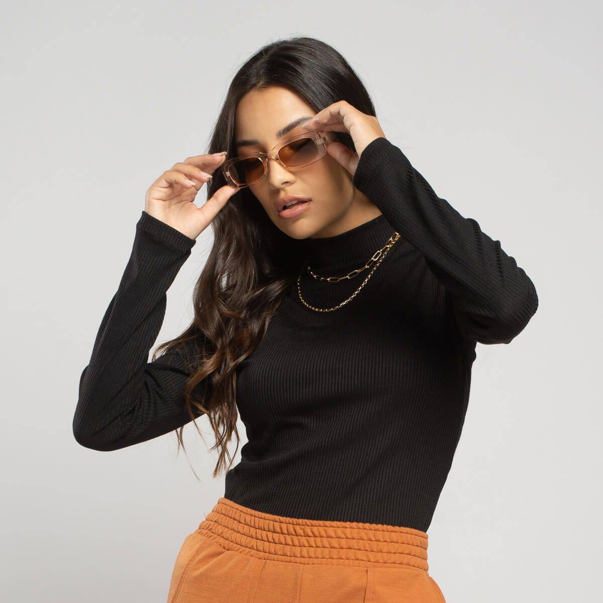 Blusa Manga Longa Gola Alta Canelada Preto - Vicbela