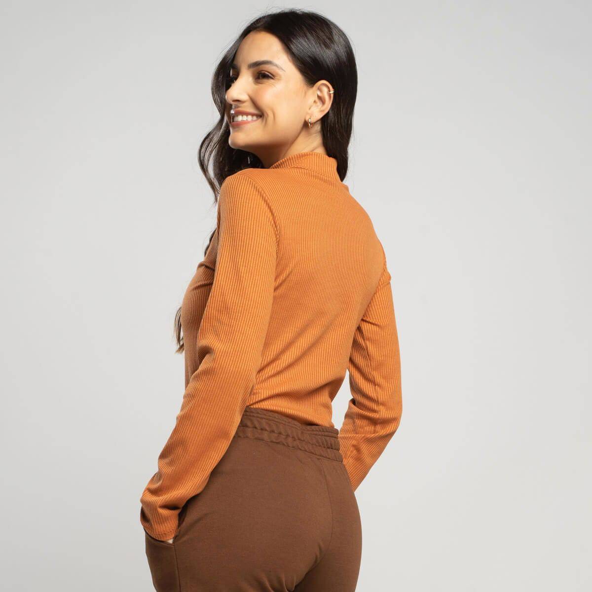 Blusa Manga Longa Gola Alta Canelada Terracota - Vicbela