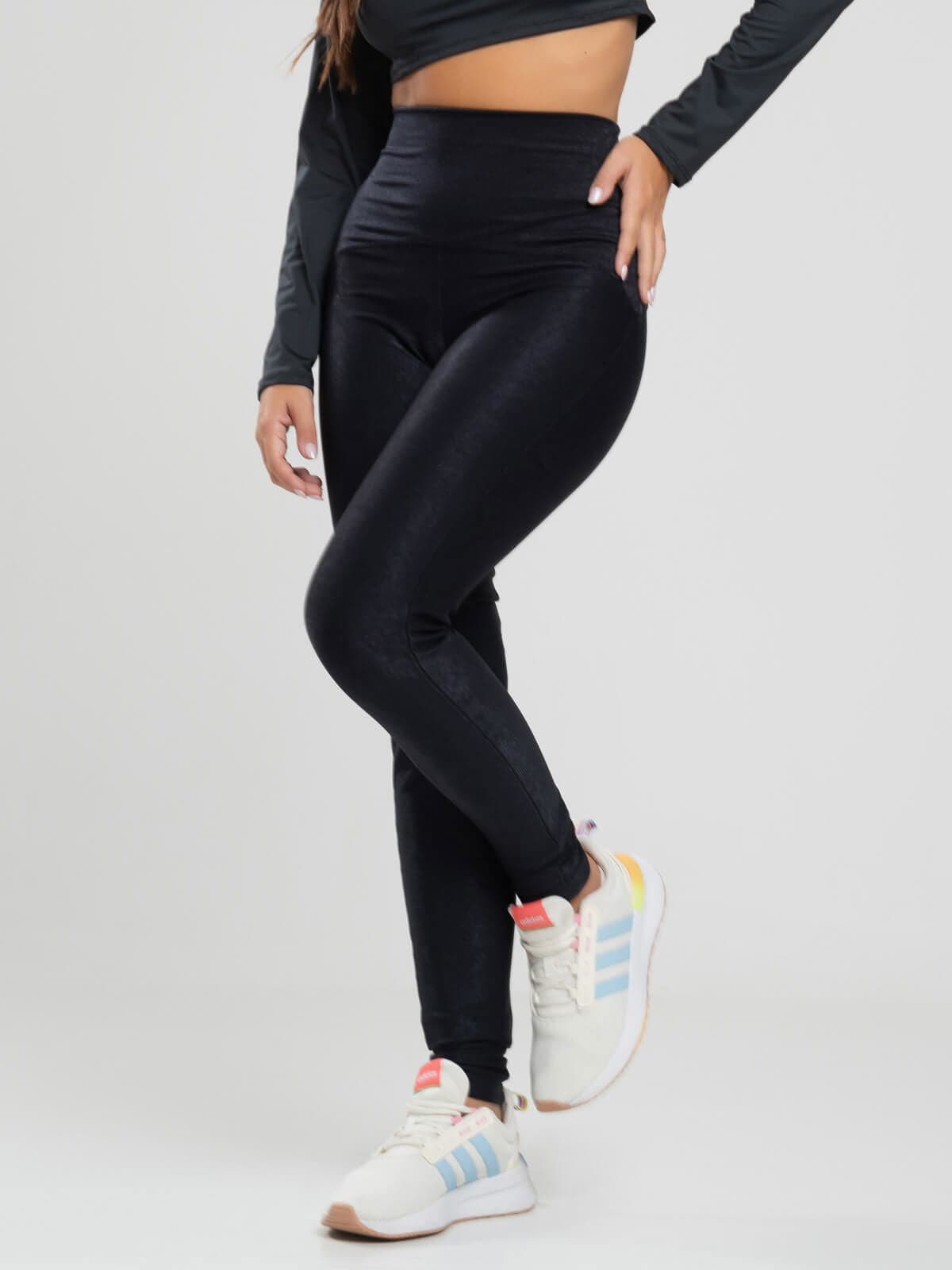 Calça Legging Cós Alto Canelado Preto - Vicbela