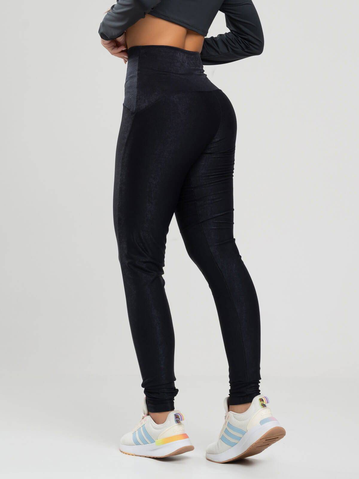 Calça Legging Cós Alto Canelado Preto - Vicbela