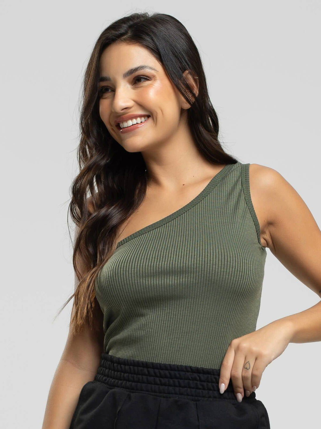 Camiseta Regata Canelado Um Ombro Só Verde - Vicbela